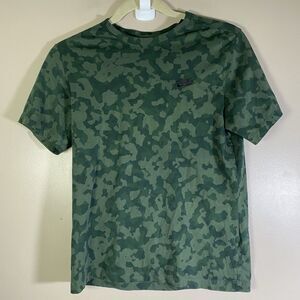 Nike Tee Green Camo Sportwear Shirt Training Activewear Men’s Size Large